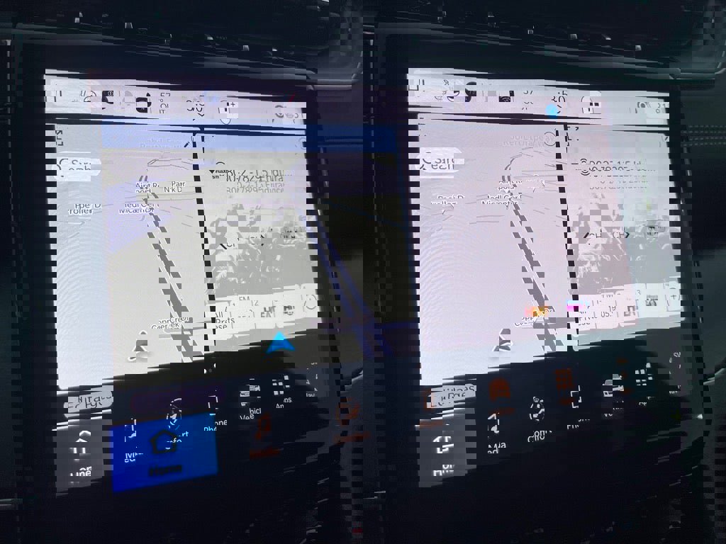 New 2025 Jeep Grand Cherokee L Limited w/ Luxury Tech Group II image 13