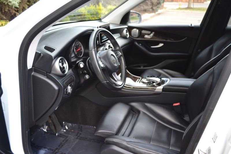 Used 2016 Mercedes-Benz GLC 300 4MATIC image 18