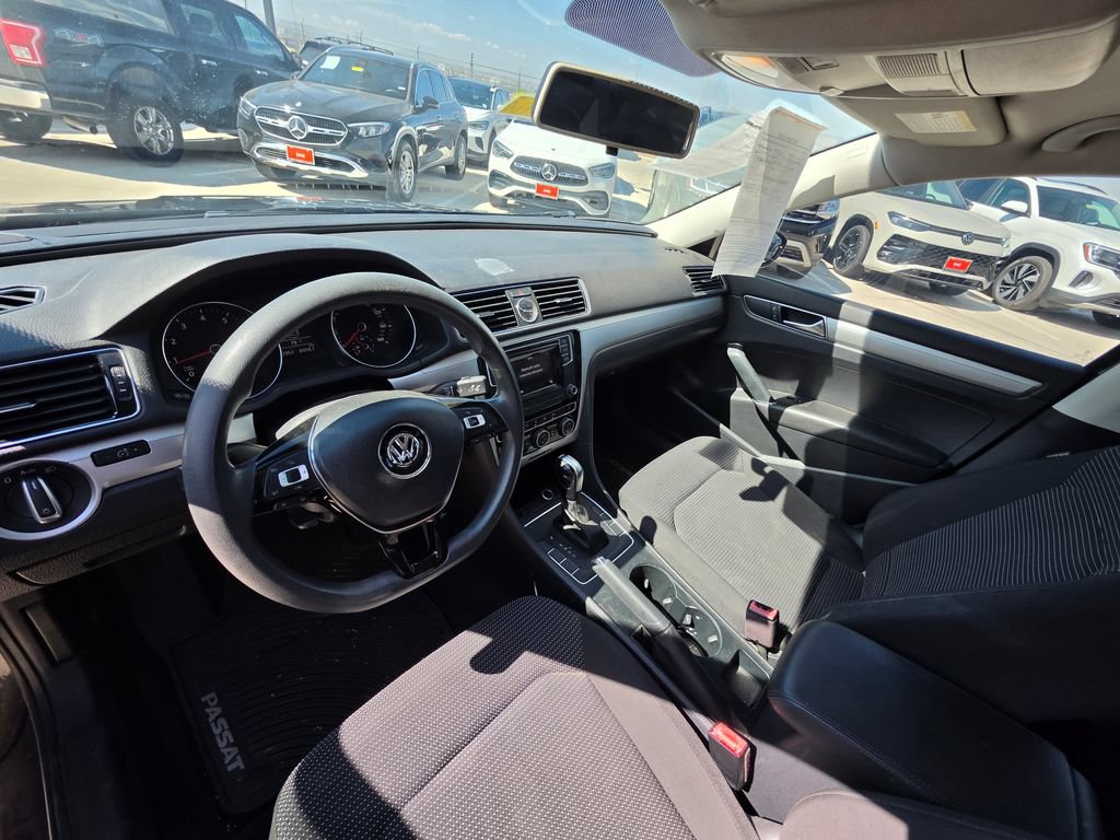 Used 2017 Volkswagen Passat 1.8T S FWD image 13