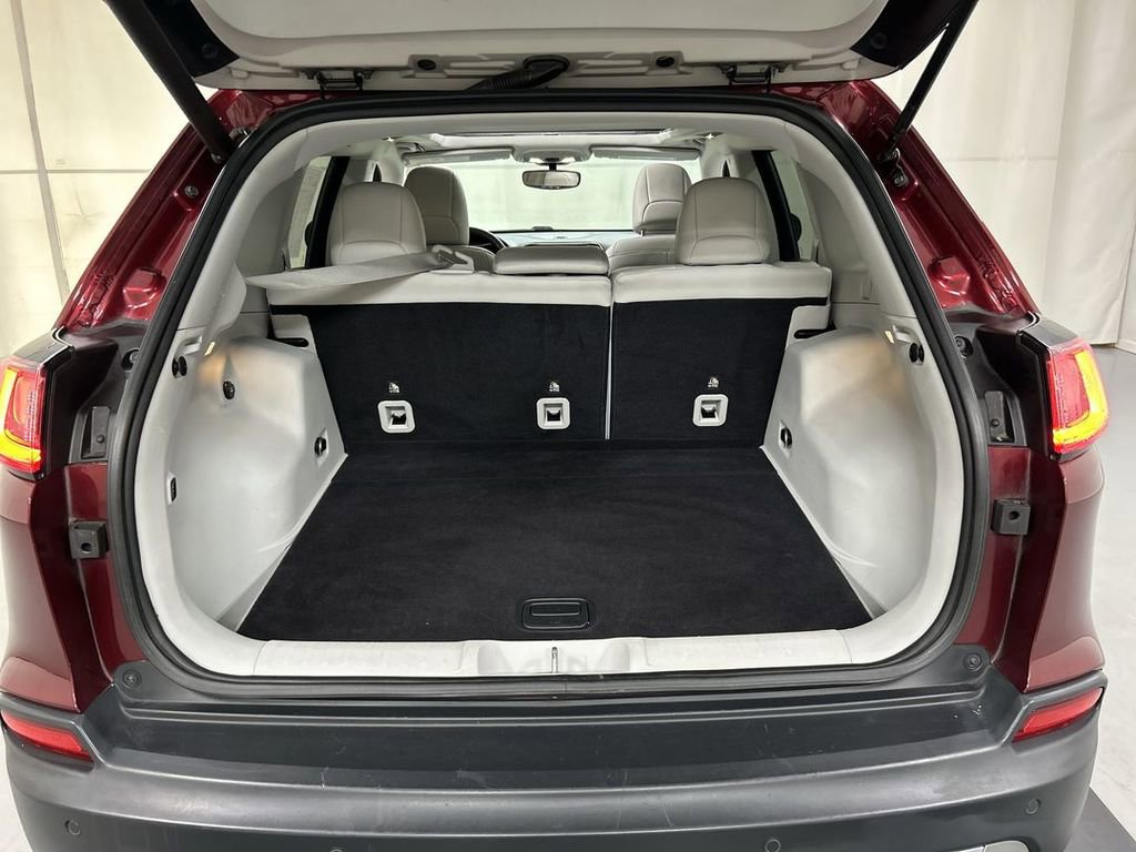 Used 2019 Jeep Cherokee Limited image 23