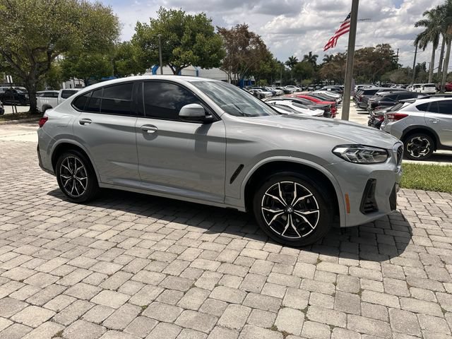 Used 2023 BMW X4 xDrive30i w/ M Sport Package AWD/4WD image 15