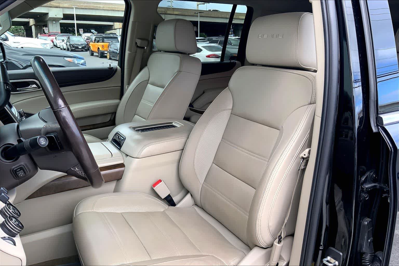 Used 2018 GMC Yukon XL Denali w/ Denali Ultimate Package AWD/4WD image 11