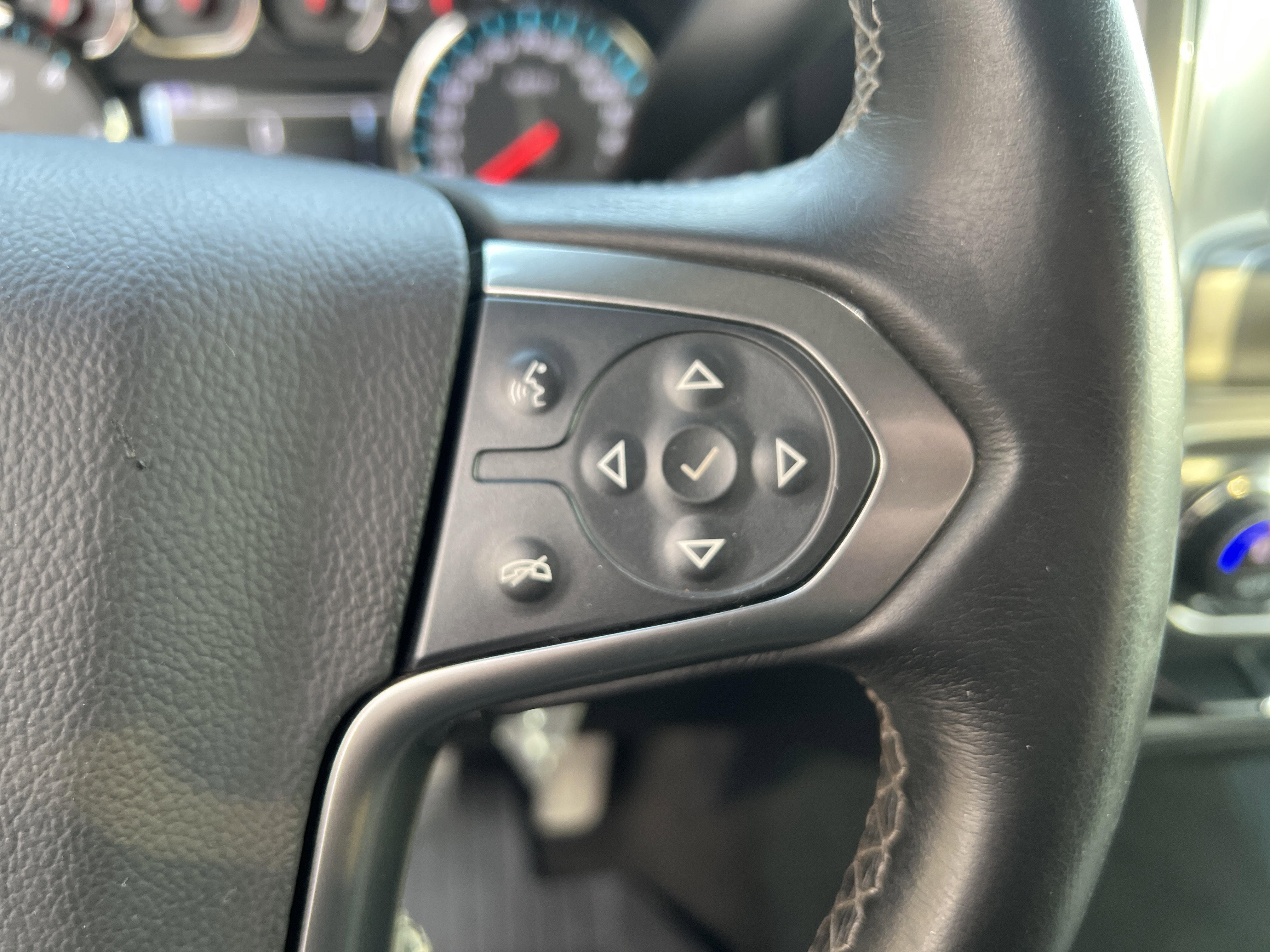 Used 2018 Chevrolet Silverado 1500 LT w/ All Star Edition image 20