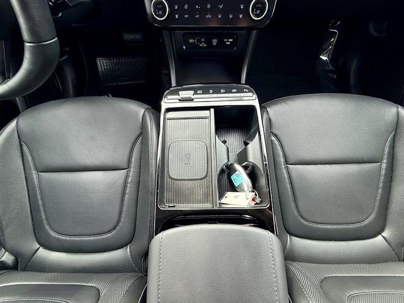 Used 2025 Hyundai Tucson Limited image 33