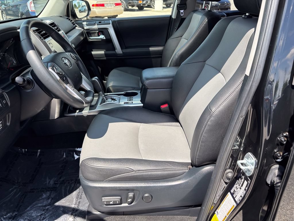 Used 2021 Toyota 4Runner SR5 Premium w/ Moonroof Package AWD/4WD image 19