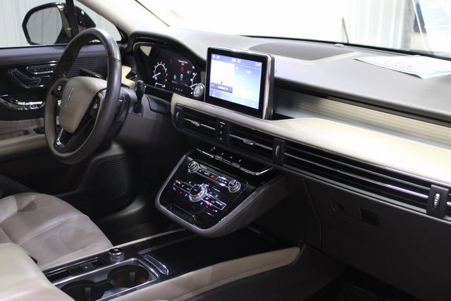 Used 2021 Lincoln Corsair FWD w/ Premium Package image 22