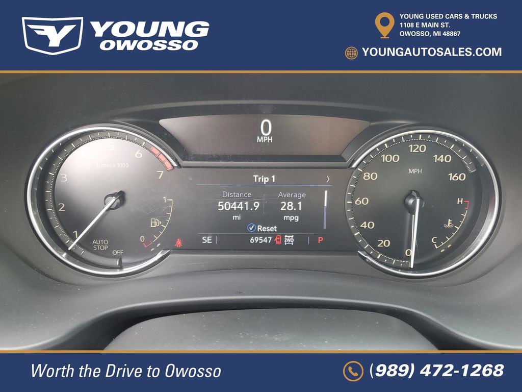 Used 2022 Cadillac XT4 Premium Luxury w/ Cold Weather Package AWD/4WD image 13