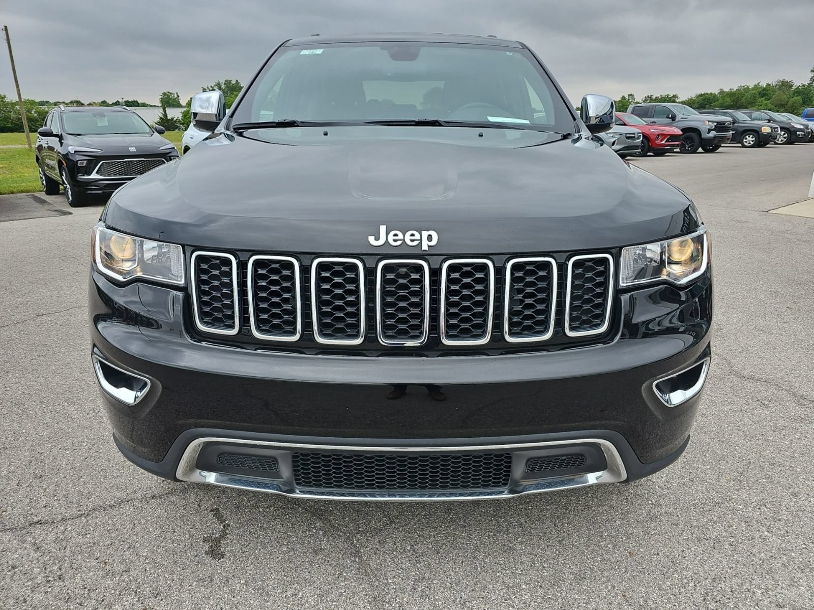 Used 2022 Jeep Grand Cherokee Limited AWD/4WD image 2