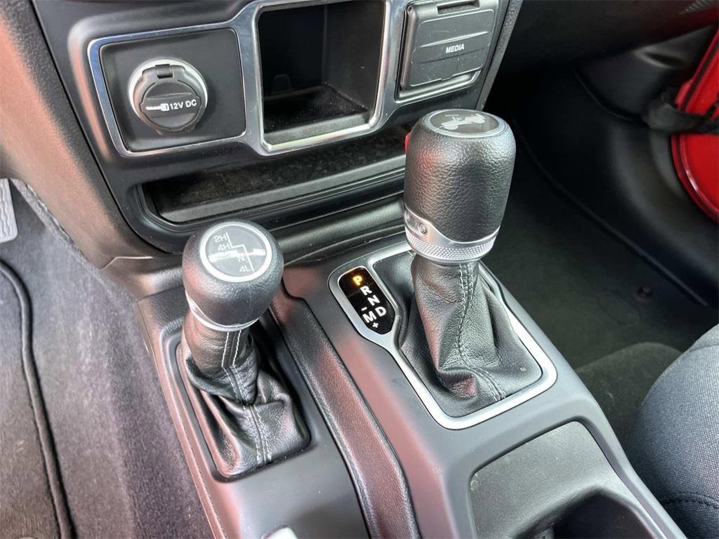 Used 2024 Jeep Wrangler Sport image 21