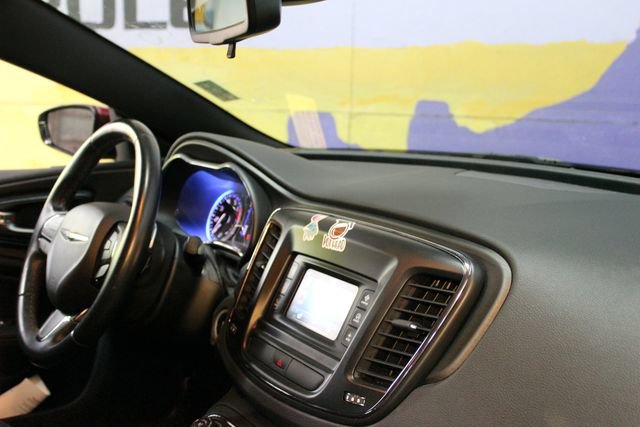 Used 2016 Chrysler 200 S AWD/4WD image 12