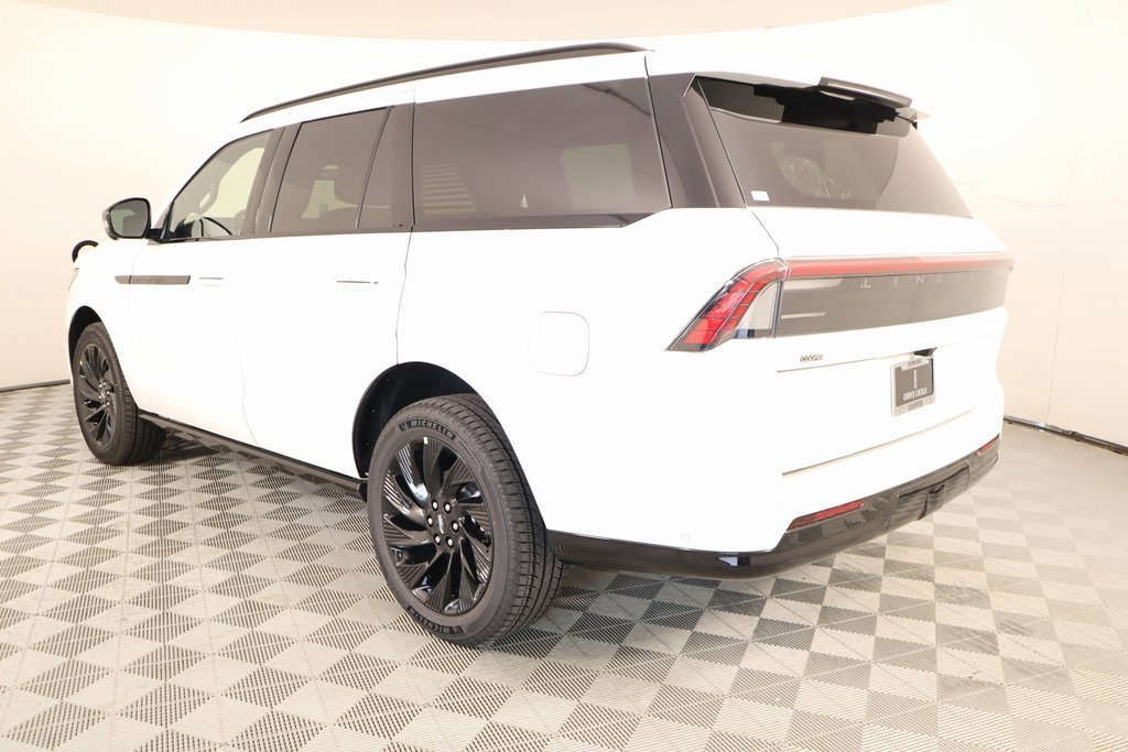 New 2025 Lincoln Navigator Reserve w/ Jet Appearance Package image 23
