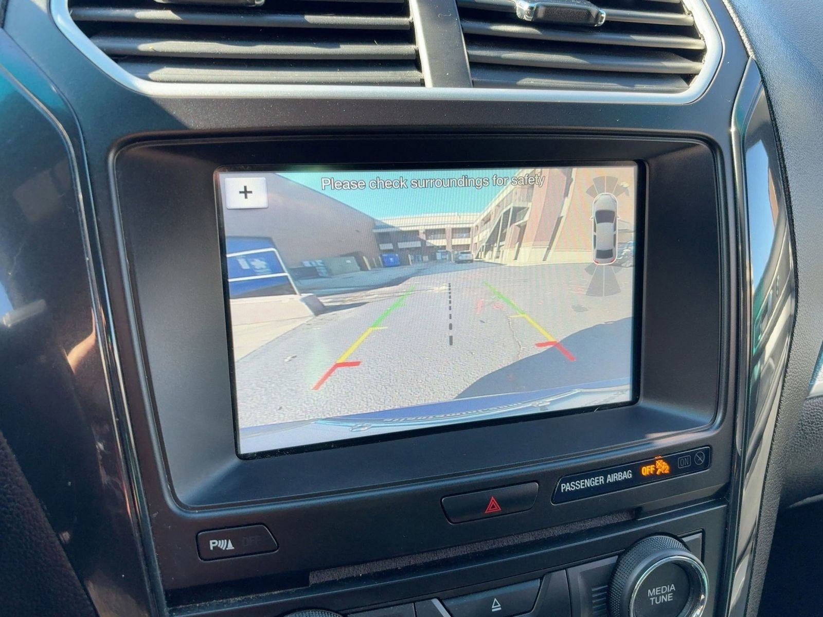 Used 2017 Ford Explorer XLT w/ Equipment Group 202A image 24