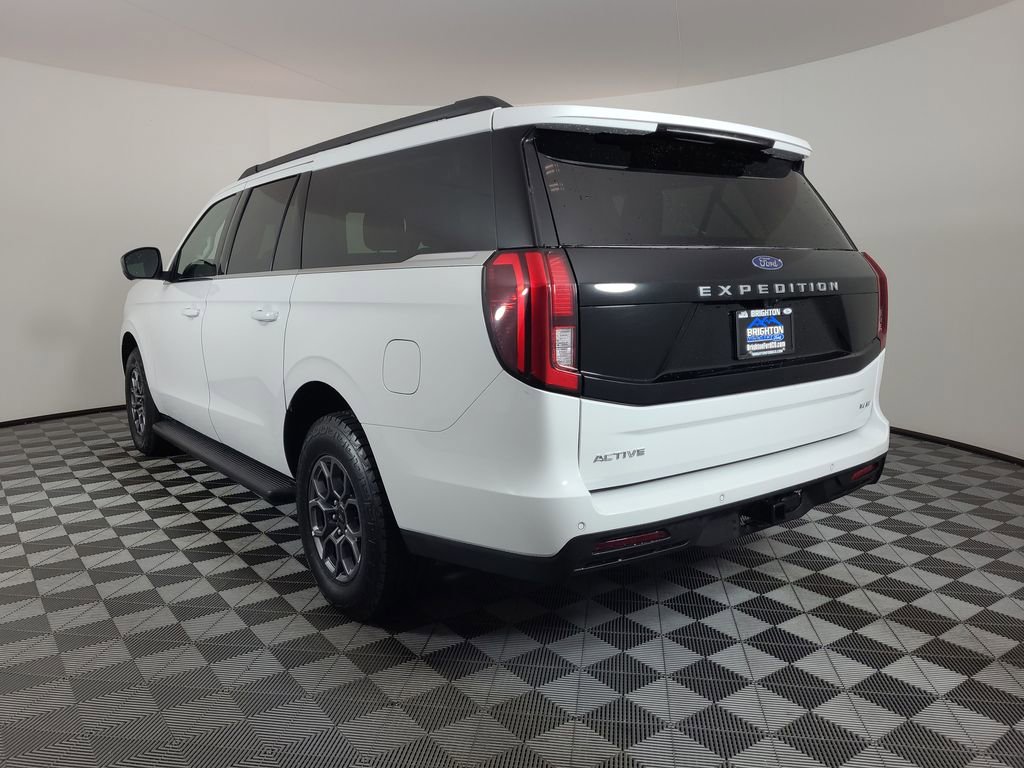 Used 2025 Ford Expedition Max Active AWD/4WD image 5