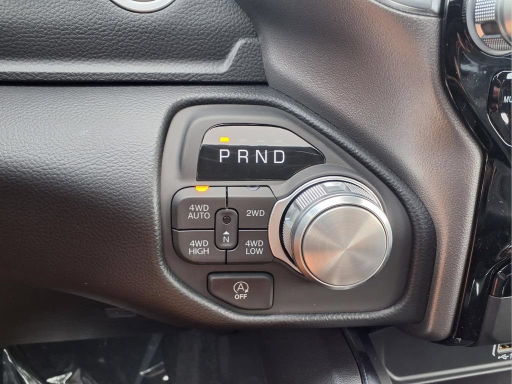 New 2026 RAM 1500 Laramie w/ Night Edition AWD/4WD image 15