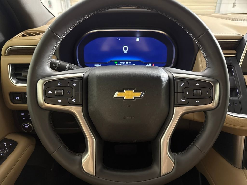 Used 2023 Chevrolet Suburban Premier image 13