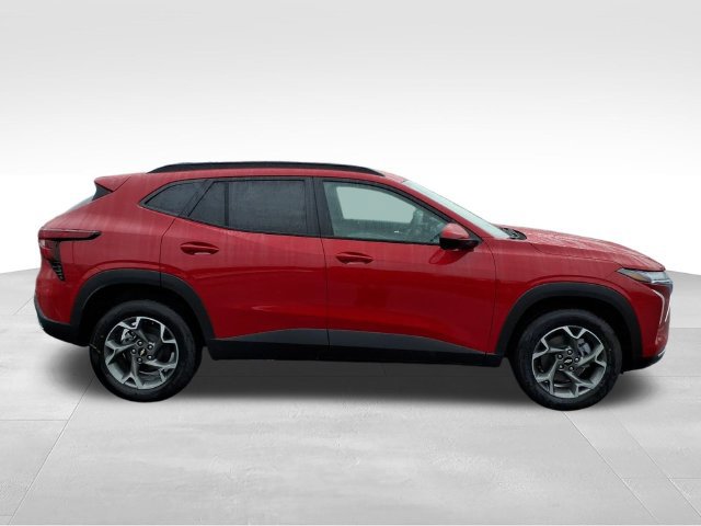 New 2026 Chevrolet Trax LT FWD image 2