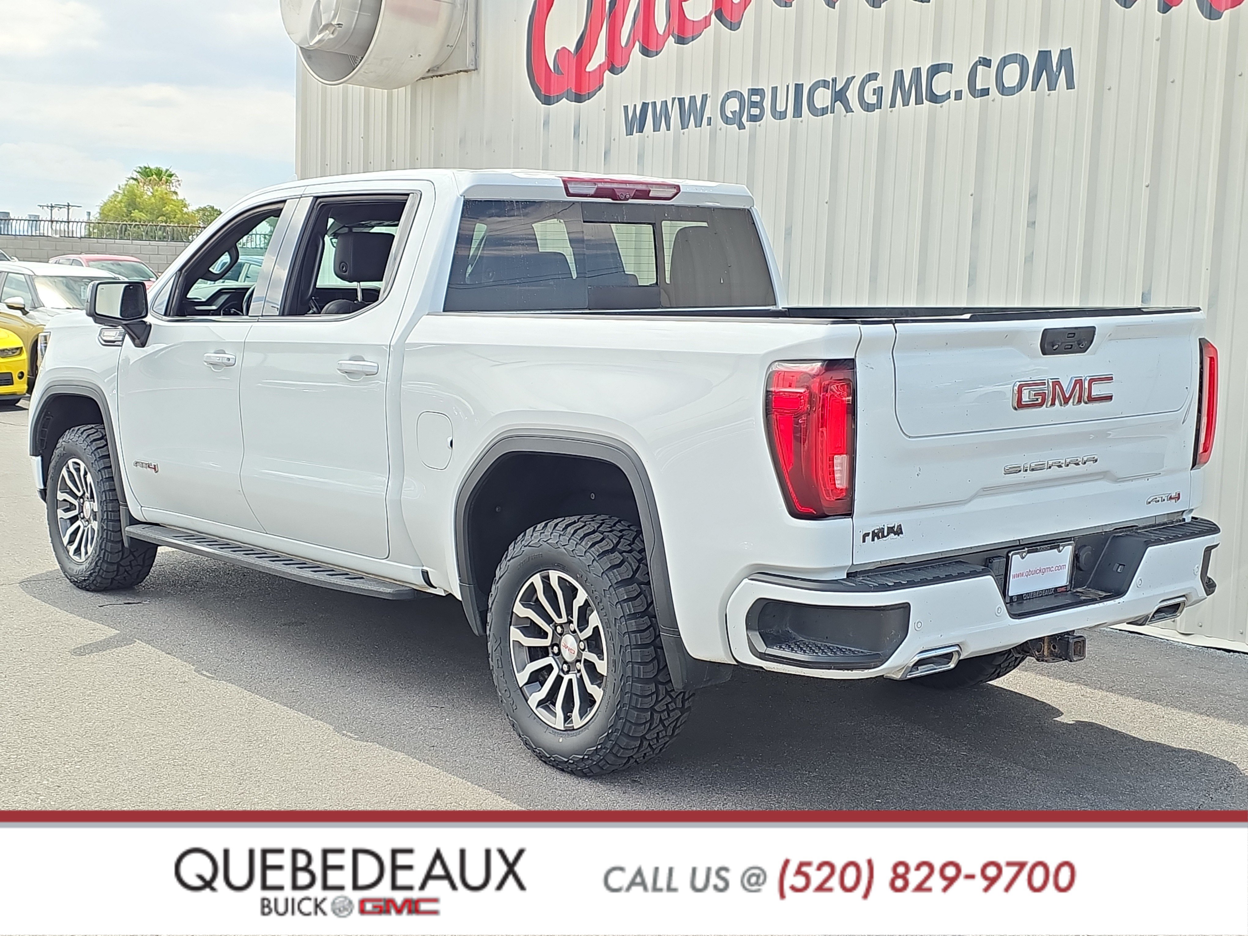 Used 2023 GMC Sierra 1500 AT4 w/ Technology Package AWD/4WD image 5