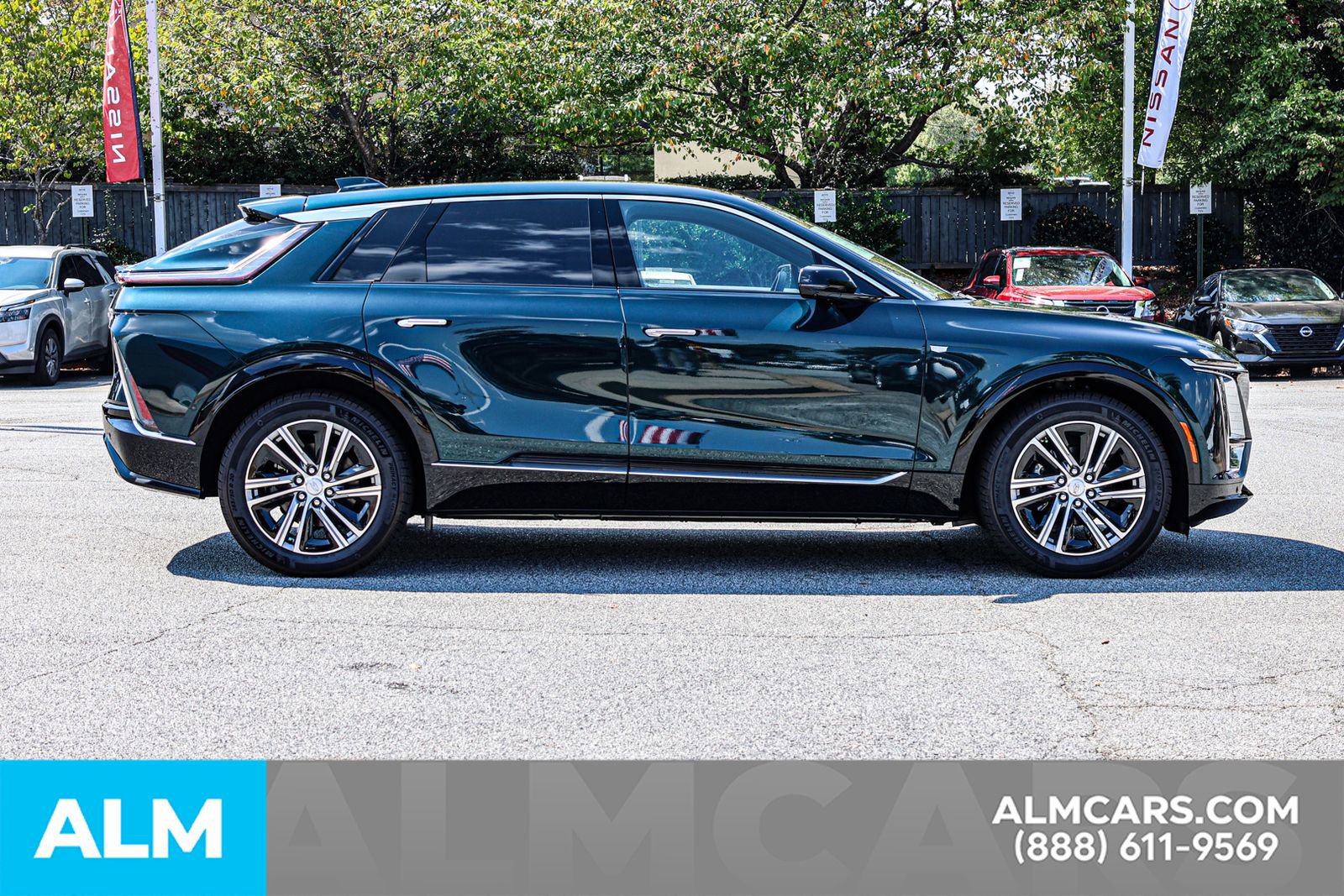 Used 2025 Cadillac Lyriq Luxury image 10