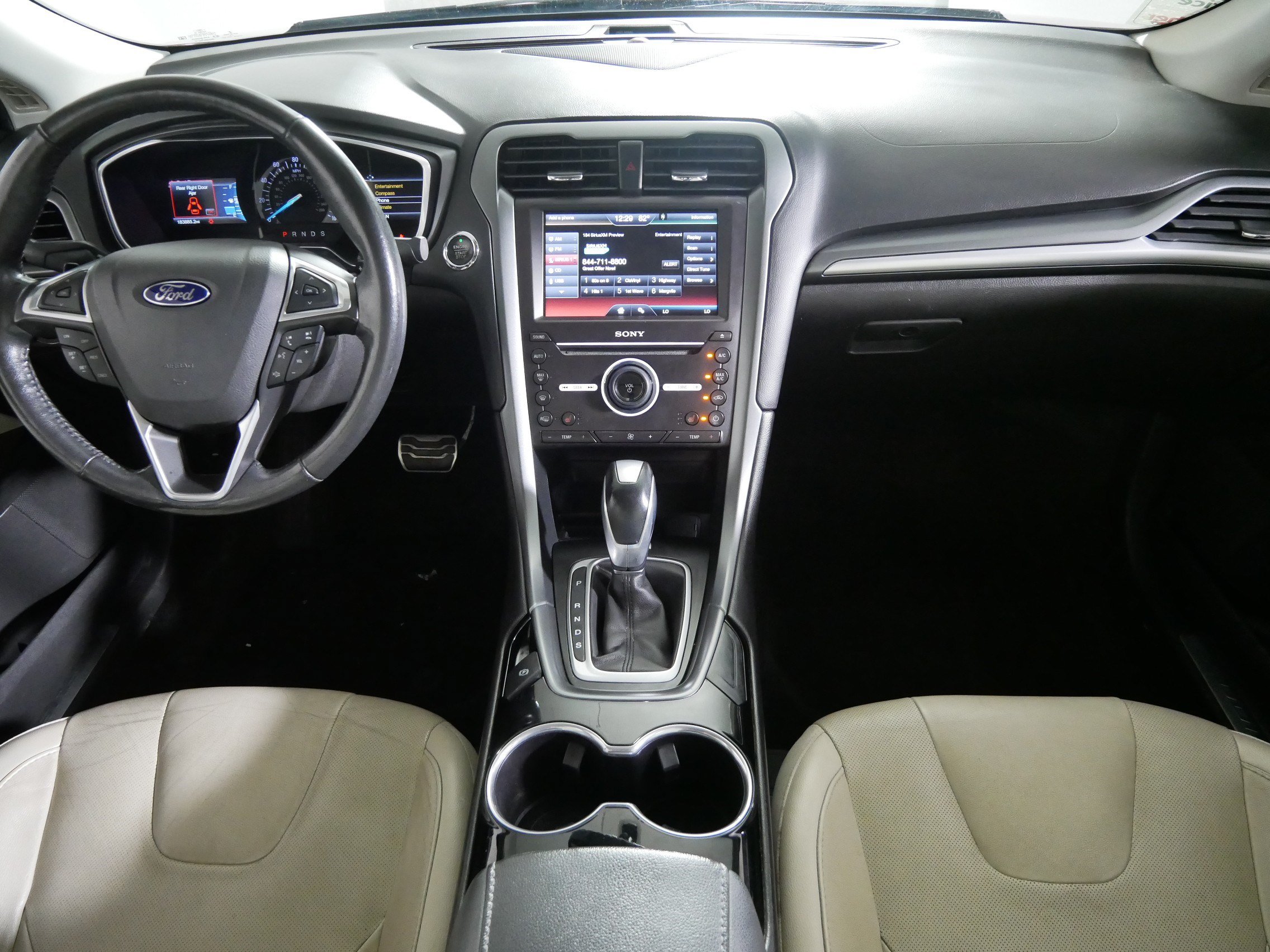 Used 2016 Ford Fusion Titanium FWD image 10