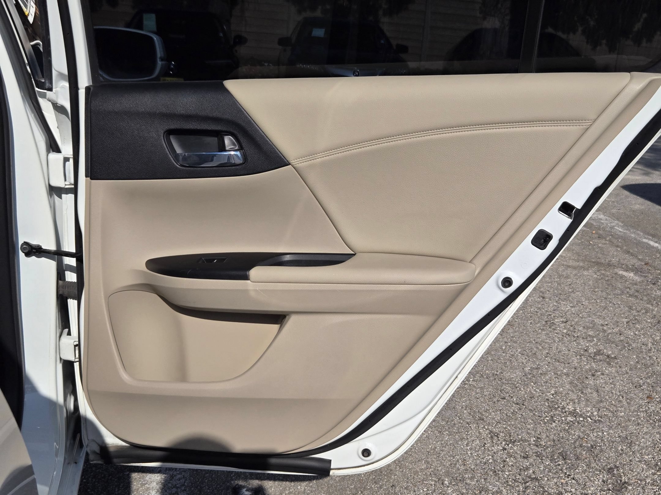 Used 2017 Honda Accord EX-L image 26