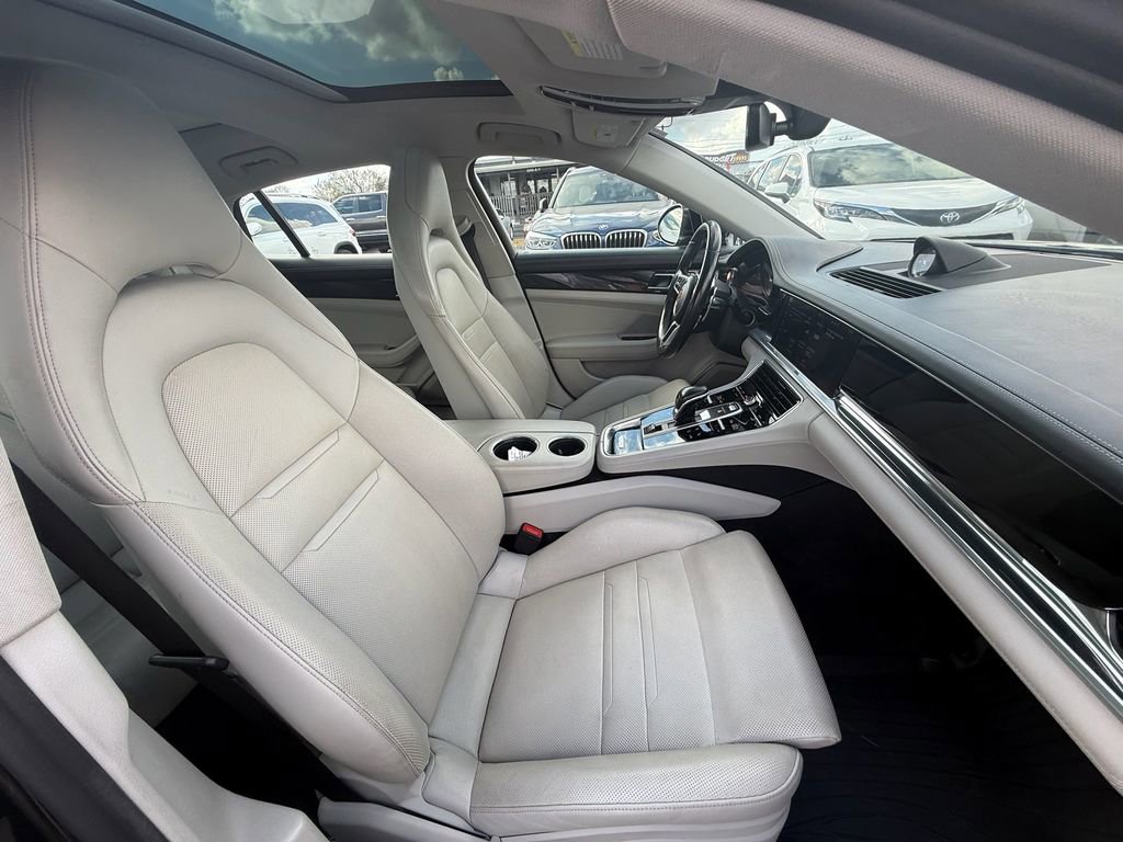 Used 2018 Porsche Panamera 4S image 24