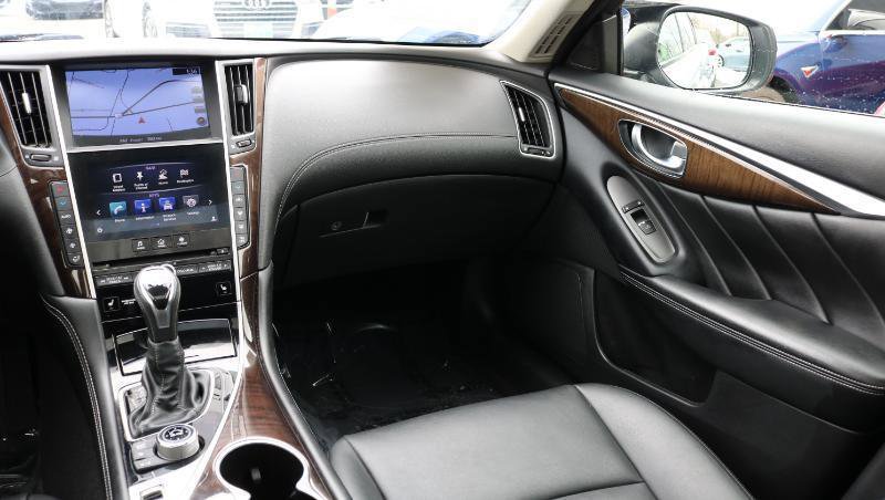 Used 2018 INFINITI Q50 Luxe w/ Essential Package (3.0T Luxe) image 14