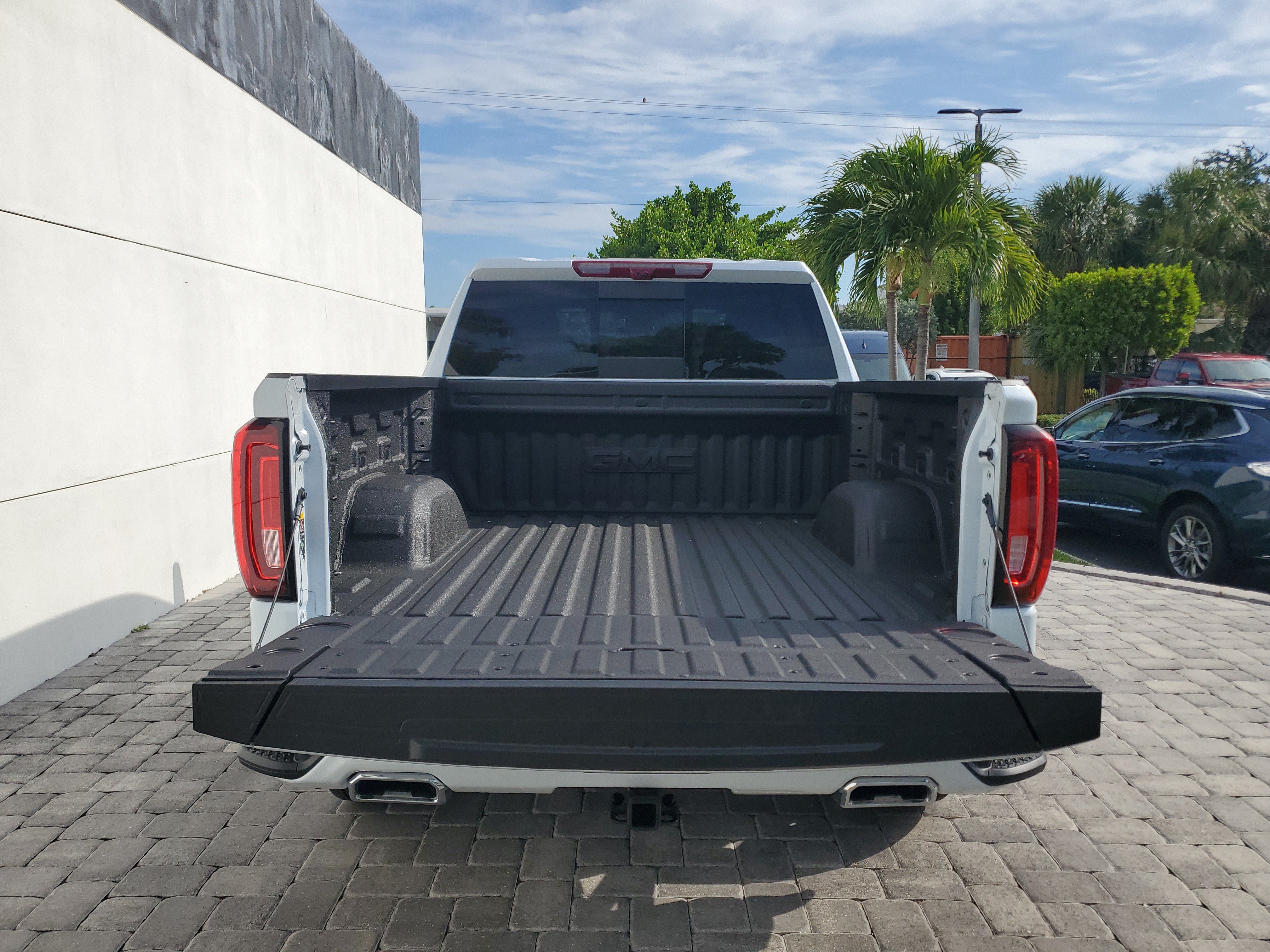 New 2026 GMC Sierra 1500 Denali w/ Denali Reserve Package AWD/4WD image 10