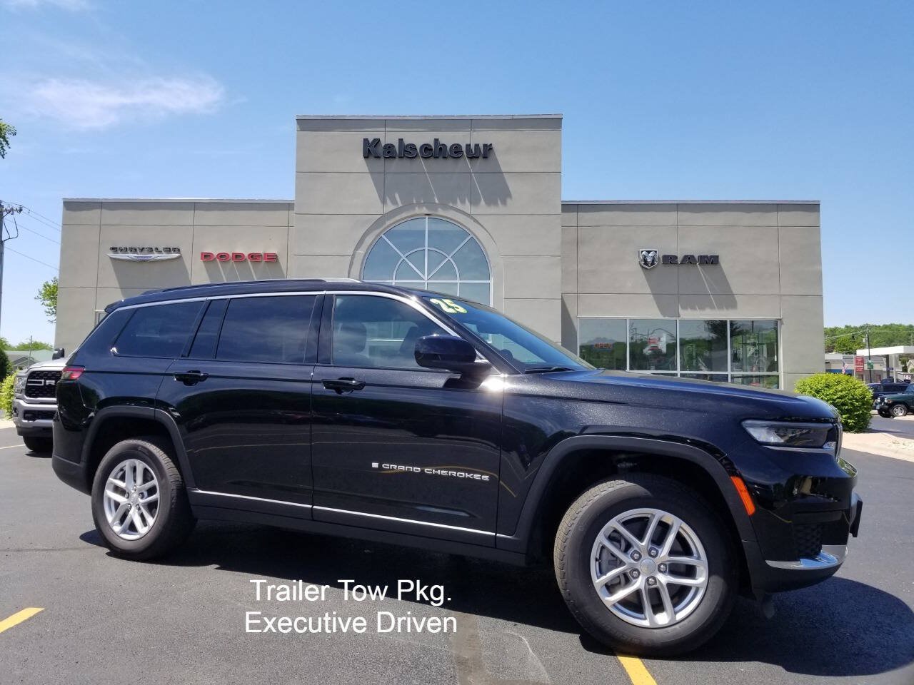 Certified 2025 Jeep Grand Cherokee L Laredo w/ Trailer Tow Package