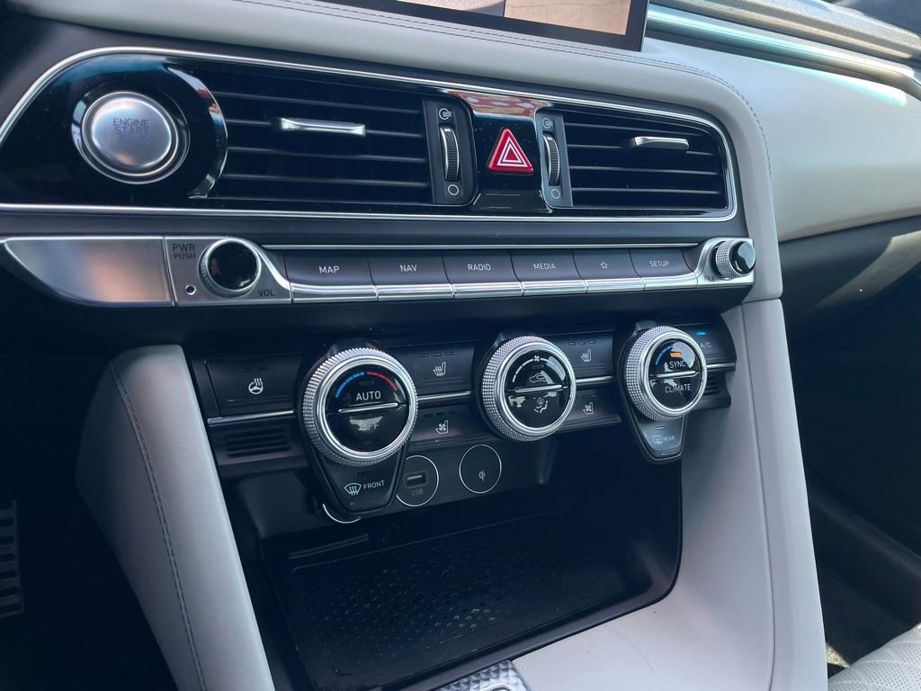 Used 2023 Genesis G70 3.3T w/ Sport Prestige Package image 17