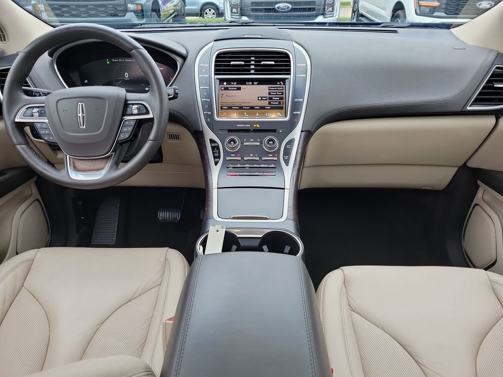 Certified 2019 Lincoln Nautilus Select image 11
