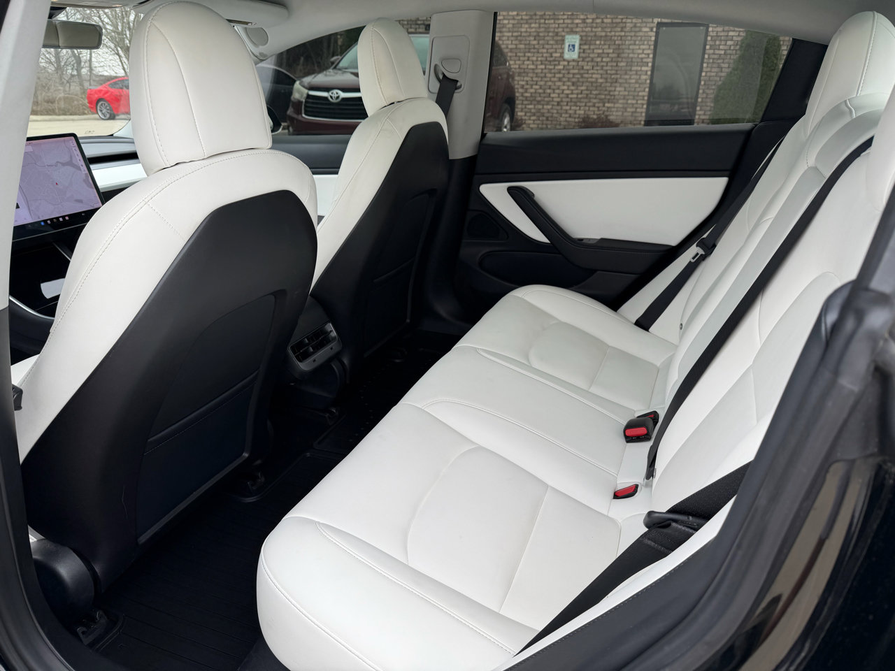 Used 2018 Tesla Model 3 Long Range image 12