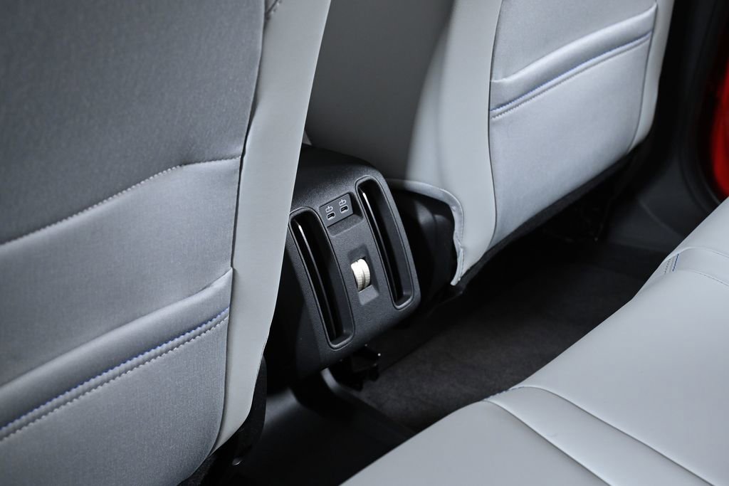 Used 2025 MINI Cooper Countryman SE w/ Comfort Package Max image 28