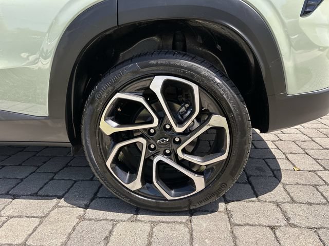 Used 2024 Chevrolet Trax RS FWD image 11