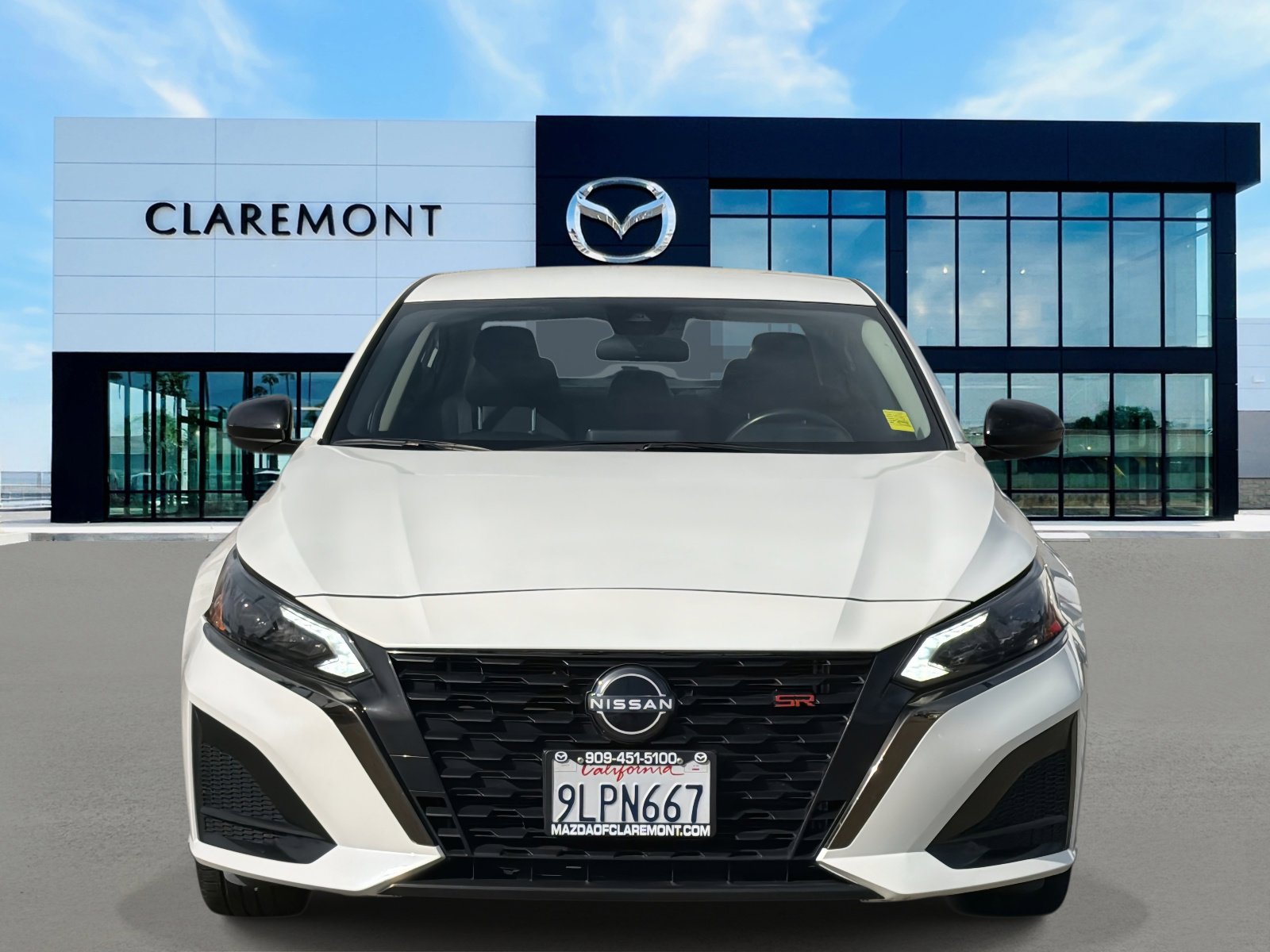 Used 2024 Nissan Altima 2.5 SR image 2