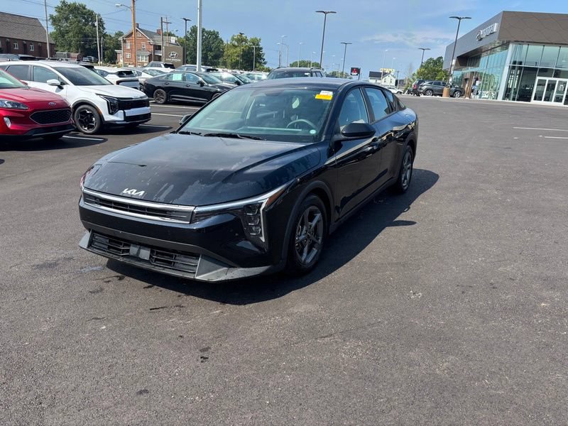 Certified 2025 Kia K4 FWD image 3