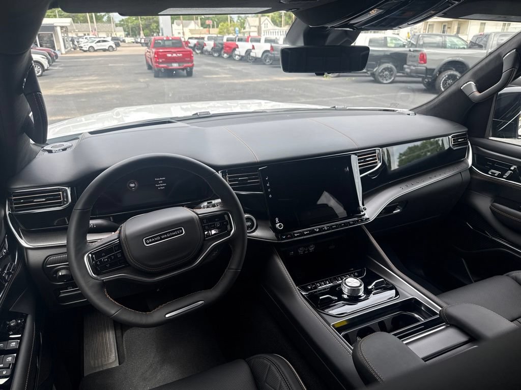 New 2026 Jeep Grand Wagoneer L Summit AWD/4WD image 21