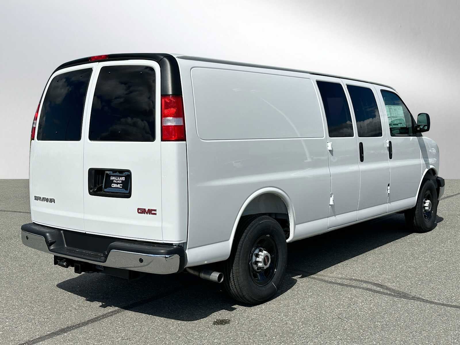 New 2025 GMC Savana 3500 Extended w/ Driver Convenience Package RWD image 3