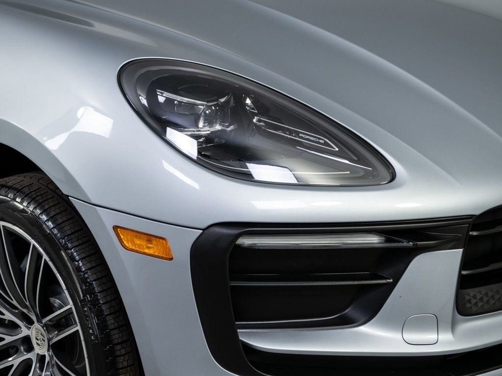 New 2026 Porsche Macan image 38