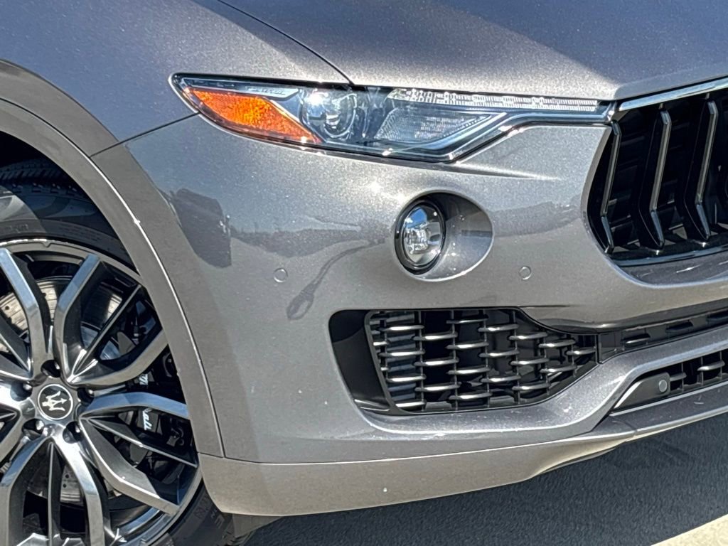 Used 2024 Maserati Levante GT Ultima AWD/4WD image 7