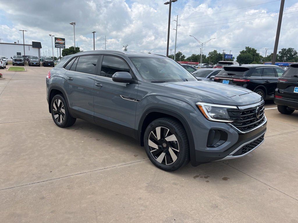 New 2025 Volkswagen Atlas Cross Sport SE image 3