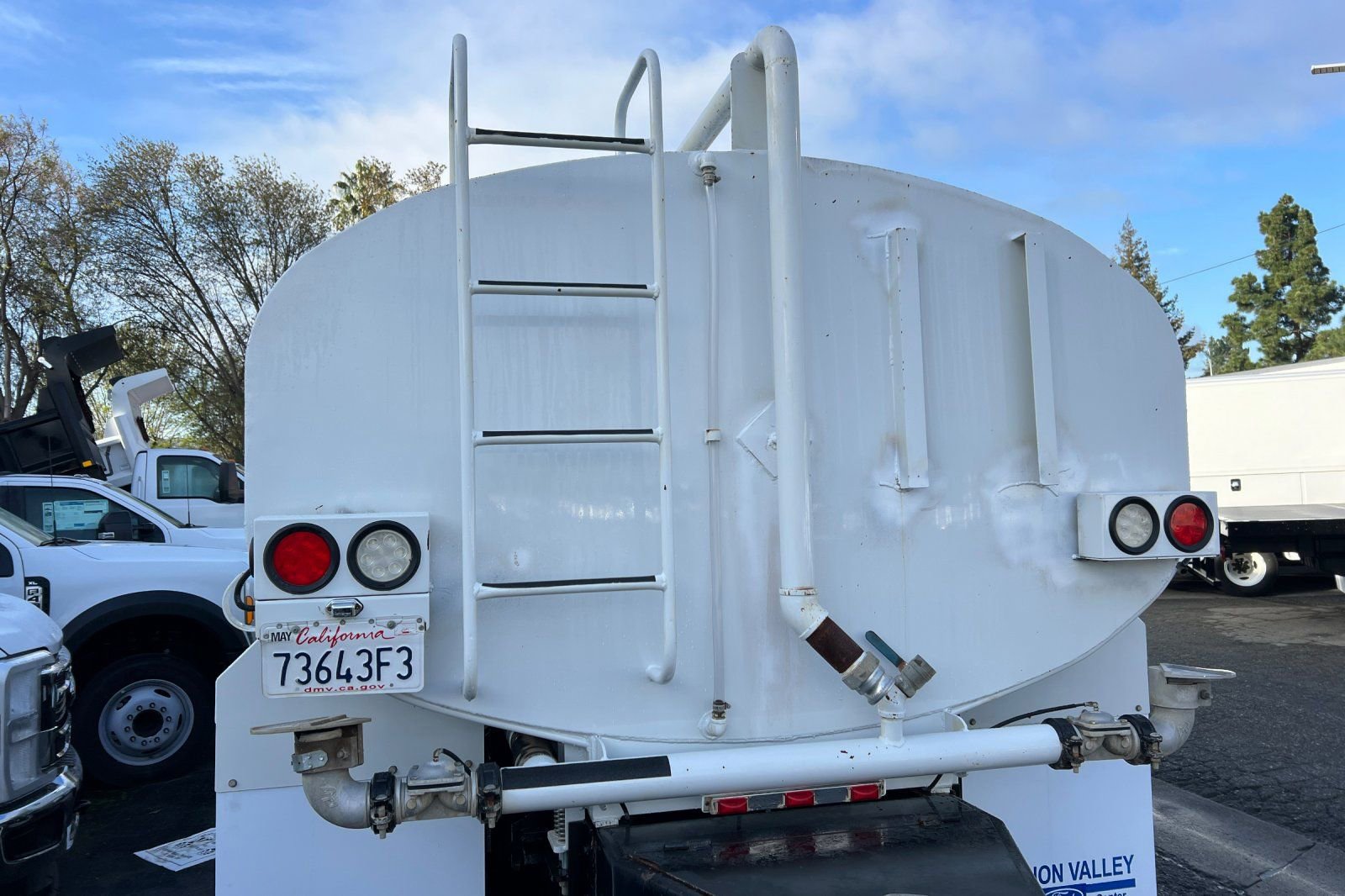 Used 2021 Ford F750 2WD Regular Cab Super Duty image 23