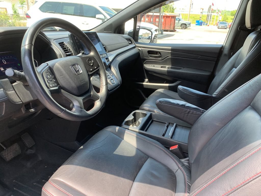 Used 2023 Honda Odyssey Sport image 11