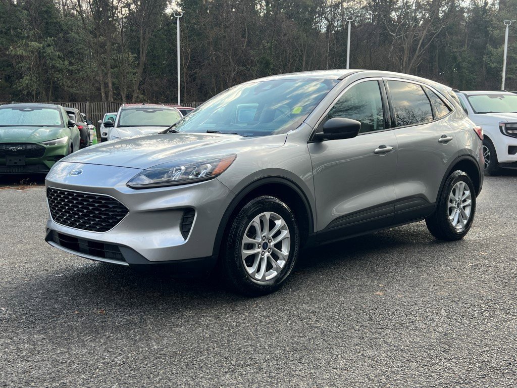 Certified 2022 Ford Escape SE image 2