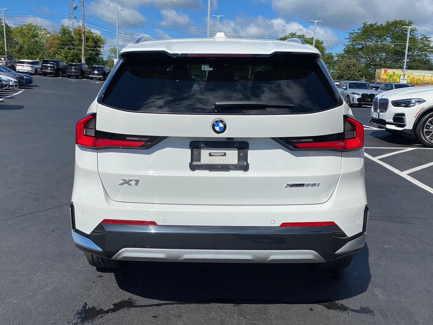 Used 2023 BMW X1 xDrive28i w/ Premium Package AWD/4WD image 4