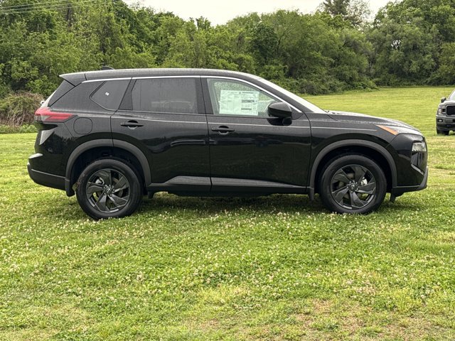 New 2026 Nissan Rogue SV w/ Cold Weather Package AWD/4WD image 2