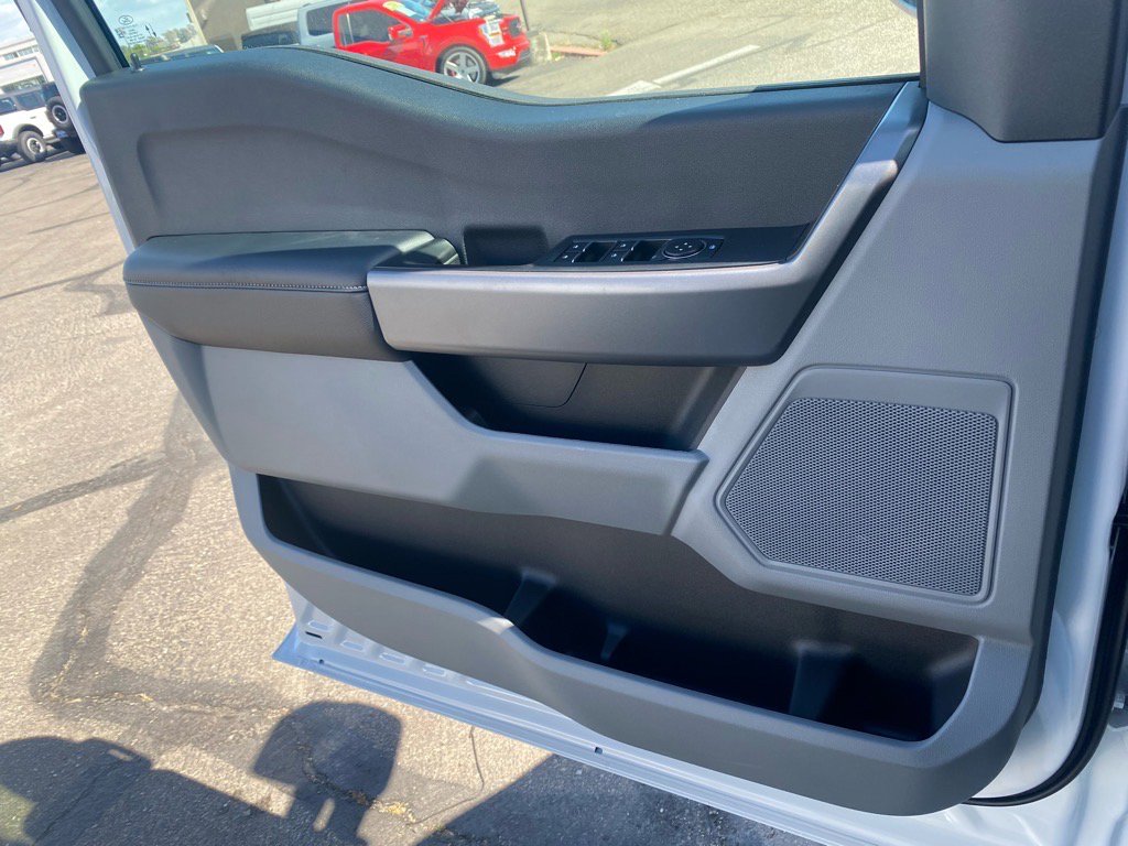New 2025 Ford F250 XLT image 28