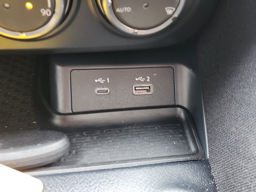 Used 2024 Nissan Z Sport w/ Floor Mat Package image 27