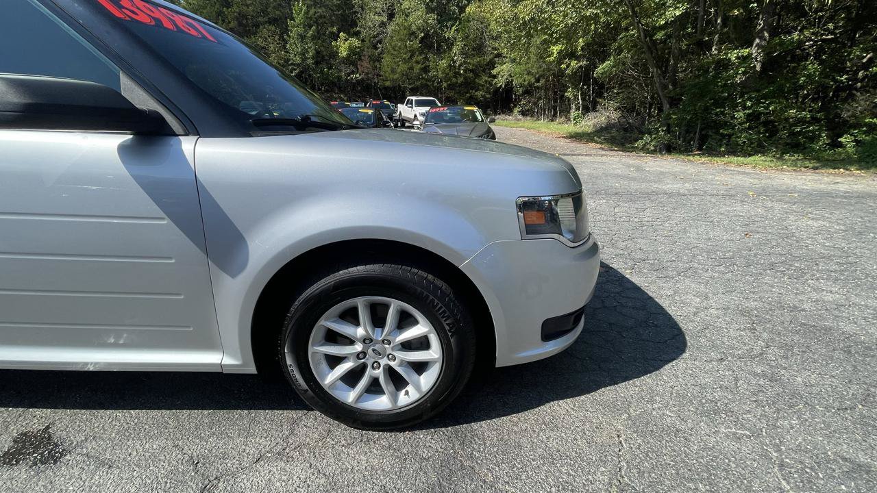 Used 2019 Ford Flex SE FWD image 12