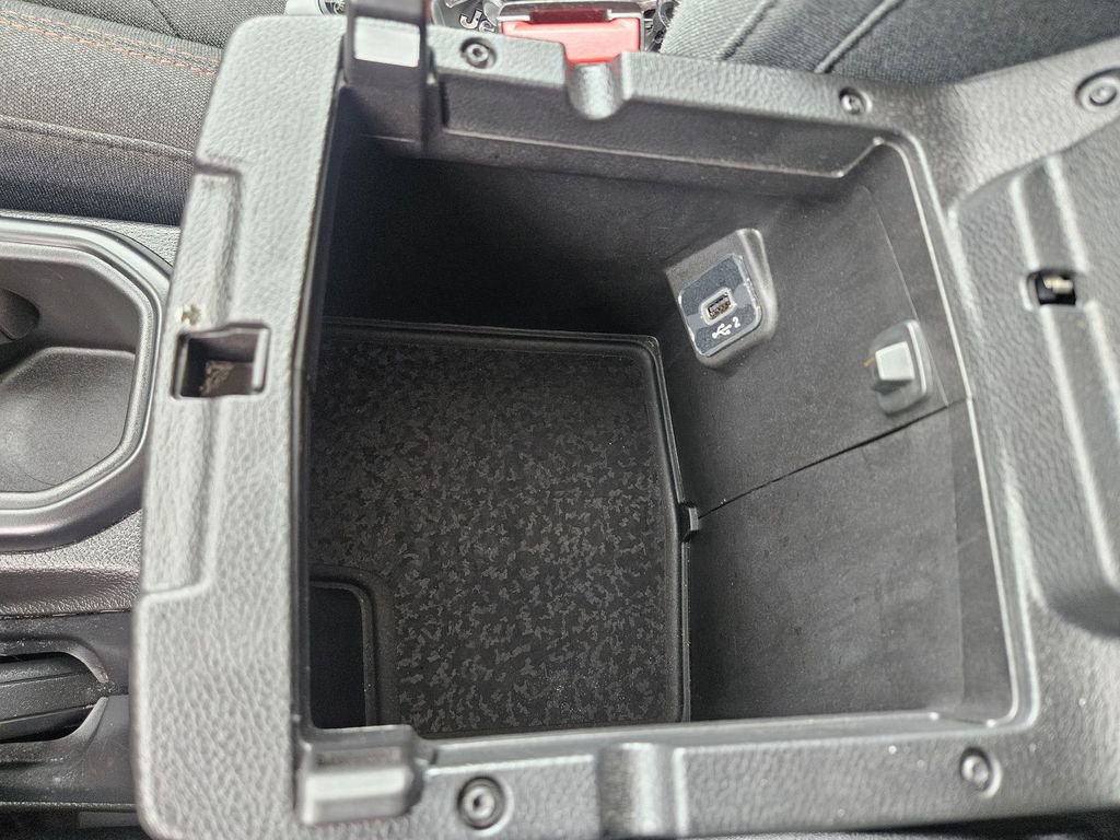 Used 2025 Jeep Wrangler Unlimited Rubicon image 30