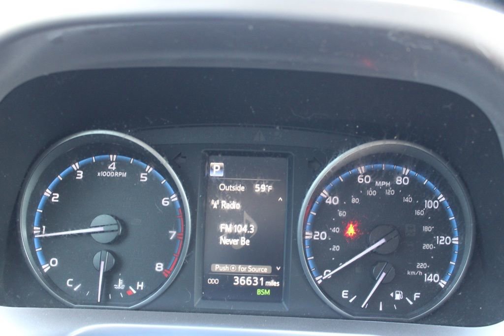 Used 2018 Toyota RAV4 XLE w/ Plus Extra Value Package image 35